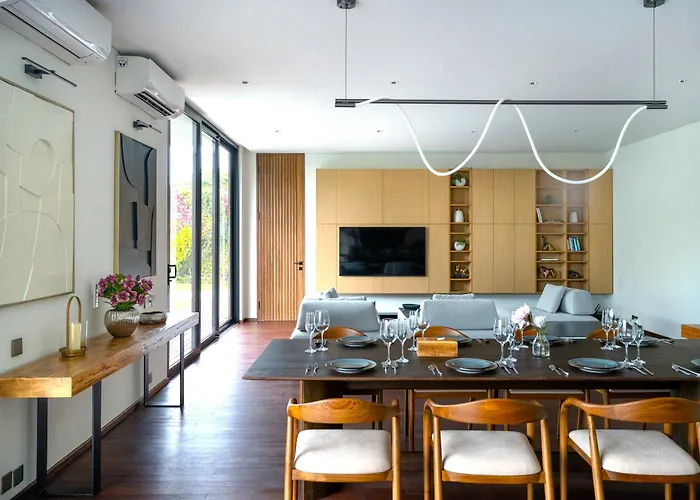 Trident-1 Modern 4br In Batu Bolong, Villa Canggu