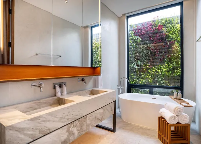 Trident-1 Modern 4br In Batu Bolong, Villa *