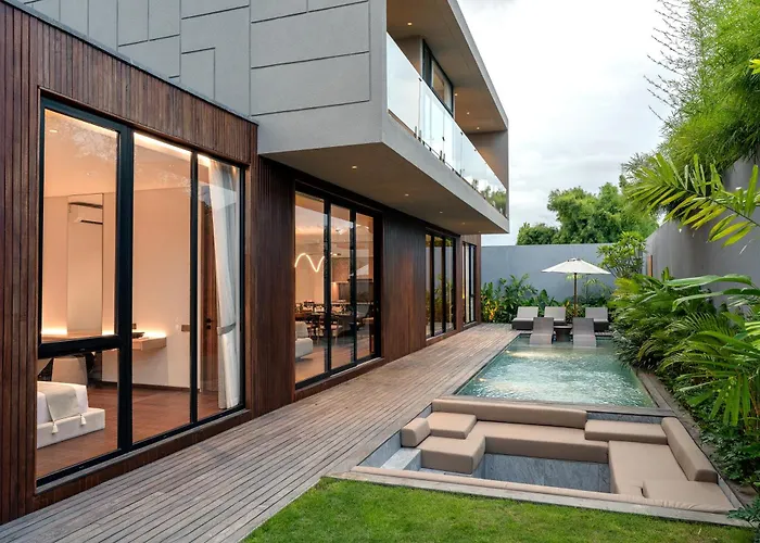 Trident-1 Modern 4br In Batu Bolong,